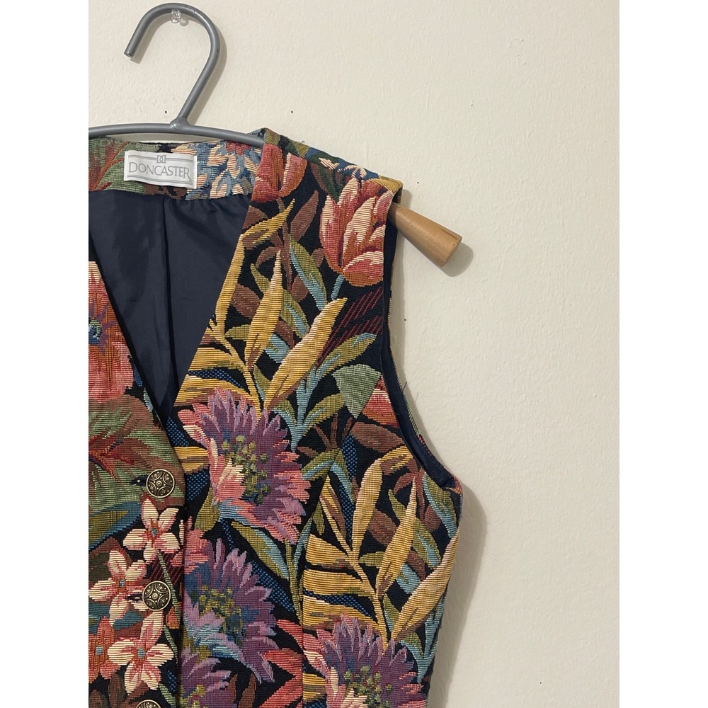 DONCASTER Vintage Boho Artistic 90's Tapestry Floral Vest Size 2  Multi Color - Picture 3 of 8
